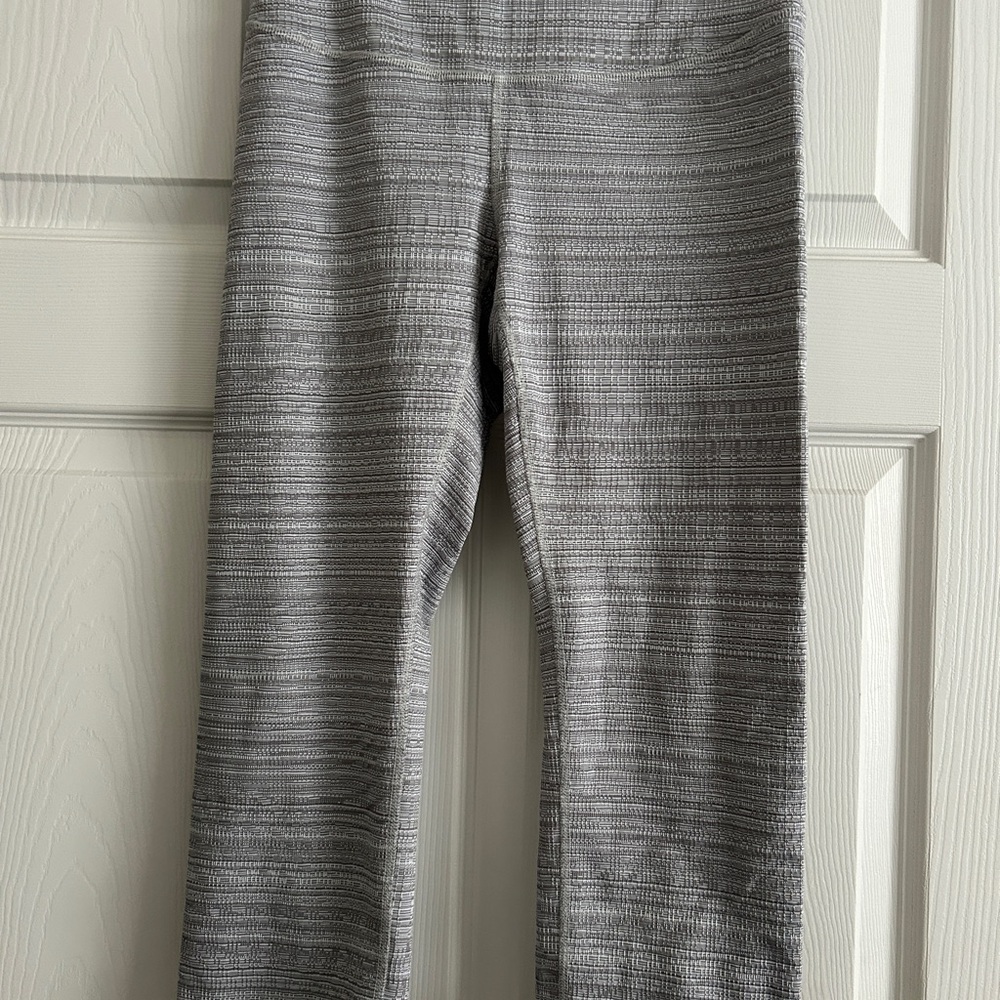 Lucy Gray Leggings with Subtle Pinstripes